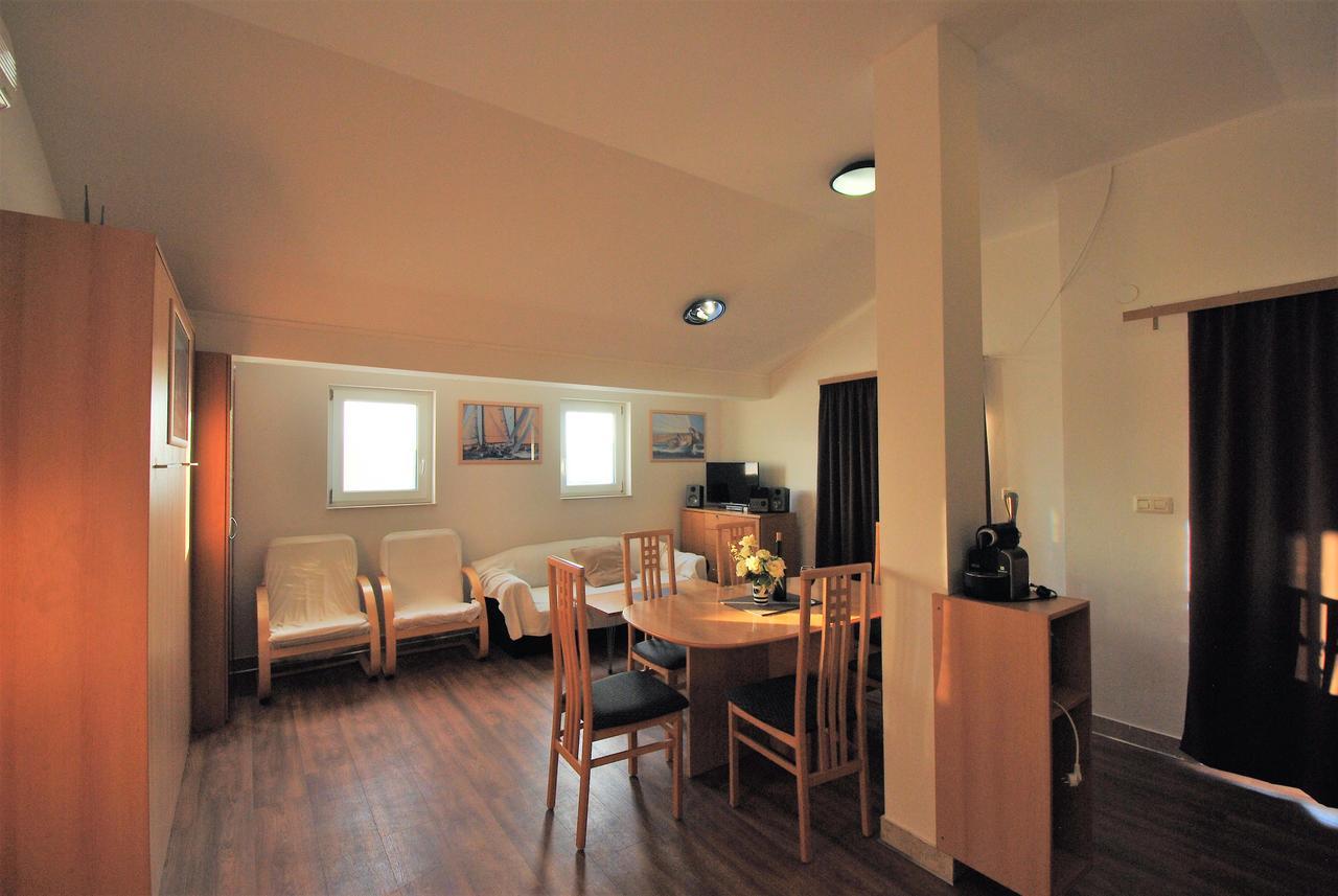 Nautica Apartments Бетина Екстериор снимка