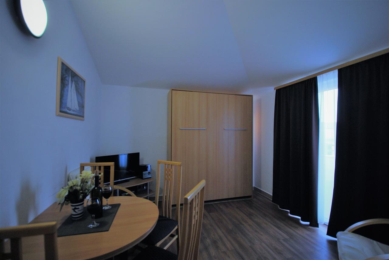 Nautica Apartments Бетина Екстериор снимка