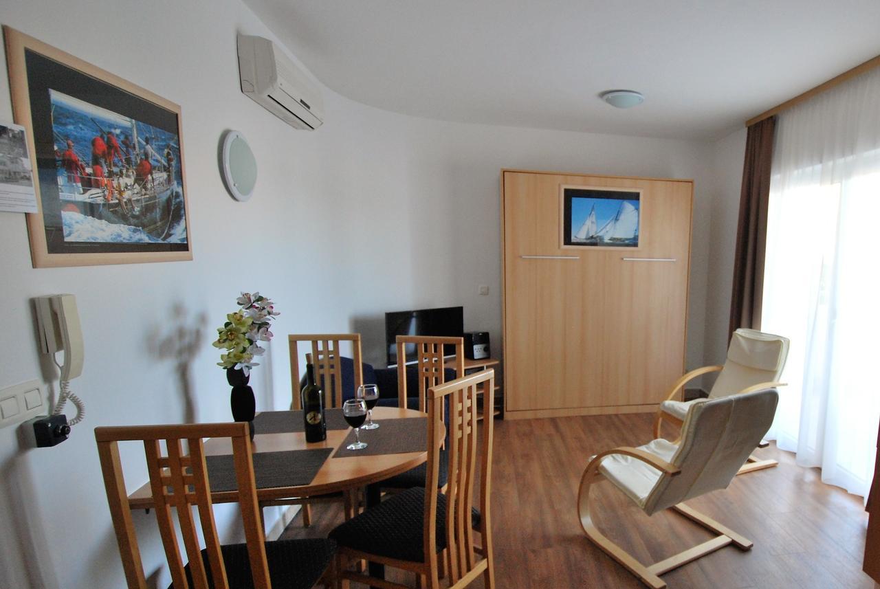 Nautica Apartments Бетина Екстериор снимка