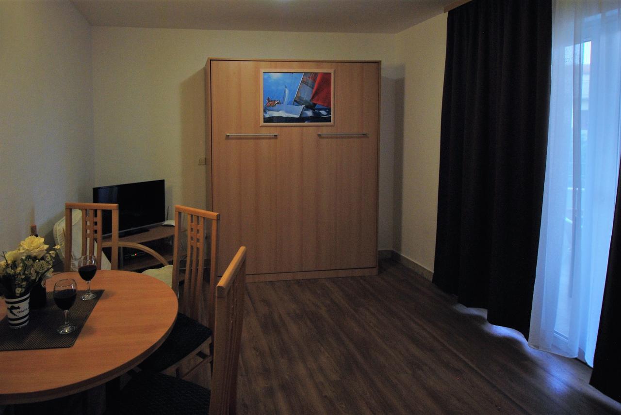 Nautica Apartments Бетина Екстериор снимка